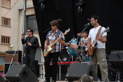 La Plaça Major acogió la II edición del Rock Popular Solidari