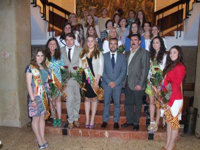 El Ayuntamiento recibe a las reinas desde 1947