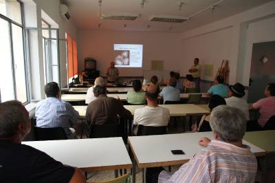 Imparten un curso de horticultura a los usuarios de los Huertos Urbanos Solidarios