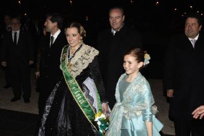Castellón rinde galanía a la reina de la Magdalena