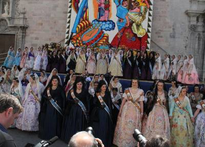 Miles de flores para la patrona de Burriana