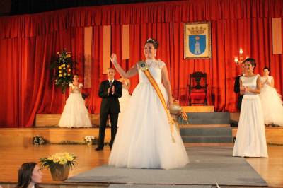 Ana Romero ya reina en las Fiestas Patronales de la Sagrada Familia y Santísimo Cristo