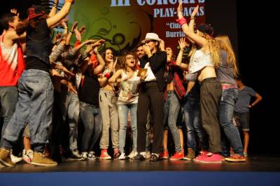 Teatre Llombai gana en las dos categorías el concurso de playbacks de la Falla Don Bosco