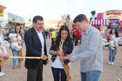 Vila-real inaugura la feria de atracciones y hoy arrancan las fiestas