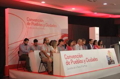 Más de 400 alcaldes y concejales impulsan que las candidaturas socialistas incluyan un 20% de jóvenes
