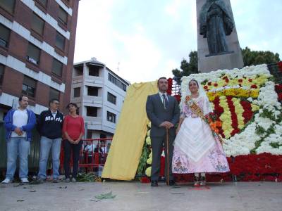 Multitudinaria ofrenda a Sant Pasqual