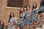La foto de familia de las Reinas y las Falleras Mayores anuncia el inicio del nuevo ejercicio fallero