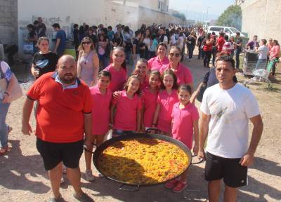 1.000 personas participan en la fiesta de la paellas de la Federació de Falles