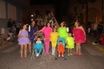 Colorit i diversió protagonitzen la nit de disfresses de les Alqueries