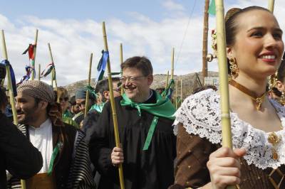 100.000 personas participan en al Romería de Les Canyes a la Magdalena