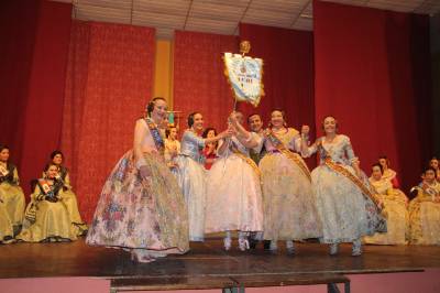 Barri València y Don Bosco, las mejores comparsas de la Cavalcada del Ninot
