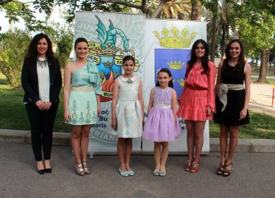 Las aspirantes a Reina Fallera se entrevistas con los representantes de las Fallas de Burriana