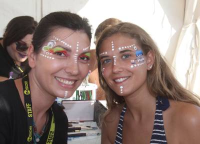 Maquillaje azteca y flores, las innovaciones de la séptima edición del Arenal Sound