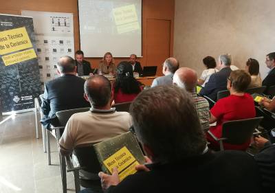 La Mesa Tècnica de la Ceràmica de Castelló proposa el recobriment de la cúpula del Planetari amb una solució ceràmica innovadora