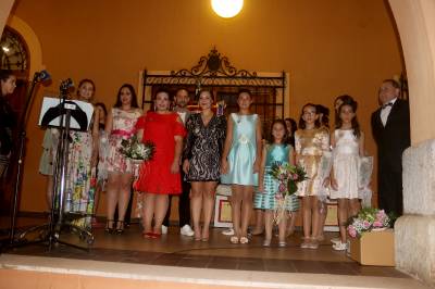 La Vall d'Uixó despide a sus falleras 2017 y da la bienvenida a las de 2018