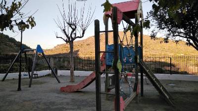 Nuevos juegos infantiles en Cárrica