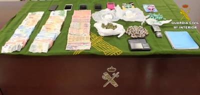 La Guardia Civil detiene a cuatro personas por tráfico de drogas y pertenencia a grupo criminal en varias localidades de la Plana Baixa