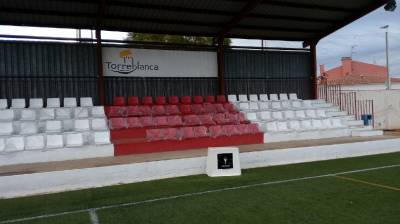 Torreblanca mejora las instalaciones del campo de fútbol municipal
