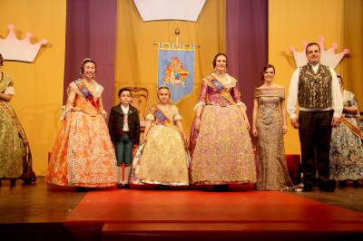 La falla Jaume I exalta a Lorena Piles y Empar Oltra
