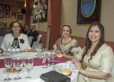 Burriana rinde homenaje a la Reina Fallera