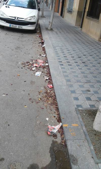 PP: Els carrers d’Almassora acumulen brutícia mentre Compromís i PSPV endarrereixen la licitació del contracte de neteja viària
