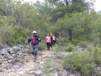 Más de cien personas en la XIV ruta senderista de la Mancomunidad Espadán Mijares