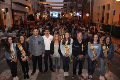 Multitudinari X Sopar de germanor per a veïns
