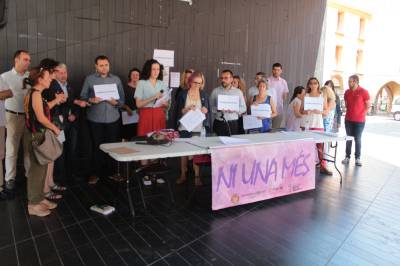 Vila-real se suma al manifiesto contra la violencia de género y exige al Gobierno más presupuesto para combatir esta lacra