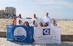 Oropesa del Mar iza las banderas de calidad en las playas y la bandera azul del puerto deportivo
