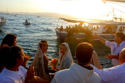 Burriana celebra la festividad de la virgen del Carmen con su tradicional procesión marinera