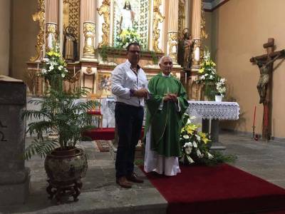 La Llosa despide al párroco Arturo Petit