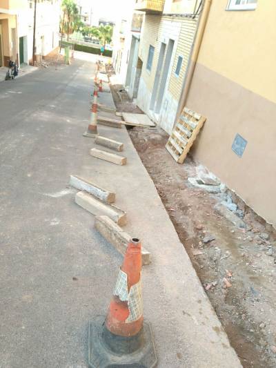 Amplían las aceras en la calle Jaume I