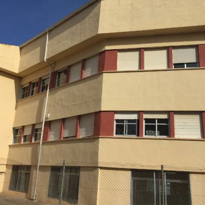 El curs comença a La Llosa sense el col·legi reformat