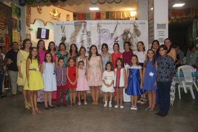 El Barri València proclama oficialmente a sus falleras 2018