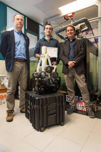El Comitè Español d'Automàtica premia a l'equip del Laboratori IRS Lab de l'UJI i de la Universitat de València per un avanç en el control remot de vehicles submarins