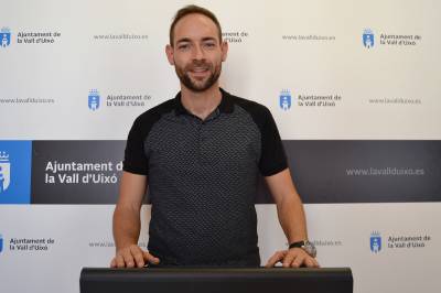 El Ayuntamiento de la Vall d’Uixó acerca los programas de formación y empleo a los IES