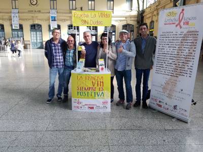 20 de octubre Día Internacional de la Prueba del VIH. Sensibilización en las estaciones de Renfe de València, Castellón y Alicante