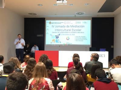 L'Ajuntament reforça la mediació com a solució a conflictes en l'aula