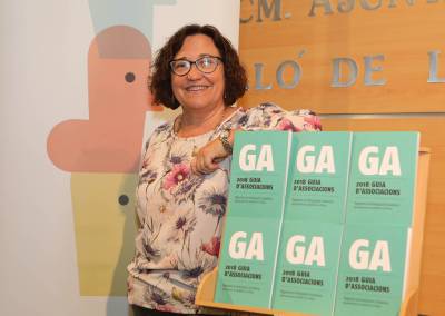 L'Ajuntament presenta la nova edició de la Guia d'Associacions Veïnals de la ciutat de Castelló