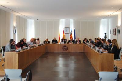 El Ple aprova la sol·licitud d’un préstec de cinc milions per a saldar l’obtenció del convent i el jardí de les dominiques
