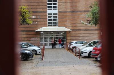 Reubican parte del alumnado del CEIP Penyagolosa por escapes de agua