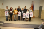 Entregan los premios del Concurso Escolar de Carteles de la 7ª San Silvestre Alcorina que se celebrará el 30 de diciembre