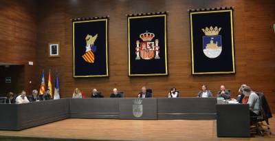 El pleno de Oropesa del Mar aprueba una modificación de crédito que cubrirá la prestación de distintos servicios sociales