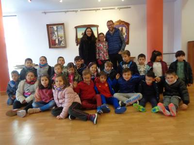 Alumnos del CEIP Carmen Martín de Artana, conocen la obra de Julio Salvatierra