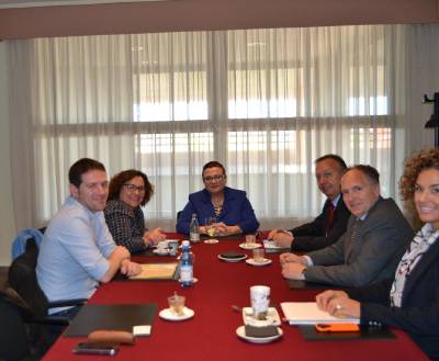 Compromís per Castelló i representants de la Cambra de Comerç comparteixen impressions i debaten qüestions de futur