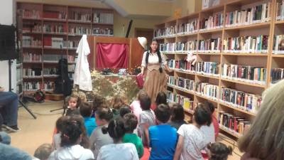 Cuentos, vino y rosas para celebrar el Día del Libro en Oropesa del Mar