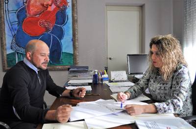 El Ayuntamiento de Vall d’Alba aprueba una bajada del recibo del agua para las actividades ganaderas que supondrá un ahorro anual del 20% a los granjeros del municipio