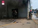 Incendio en un almacén de transporte de la localidad