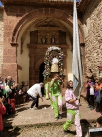 Cabanes arriba a l?equador de les Festes de Maig