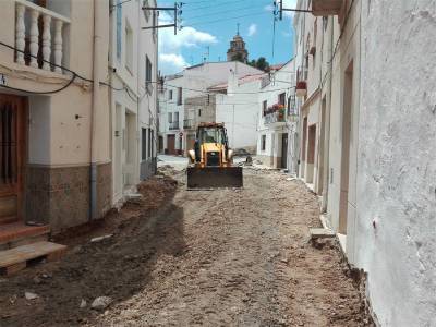 Comencen les obres de reforma i pavimentació del carrer La Bassa